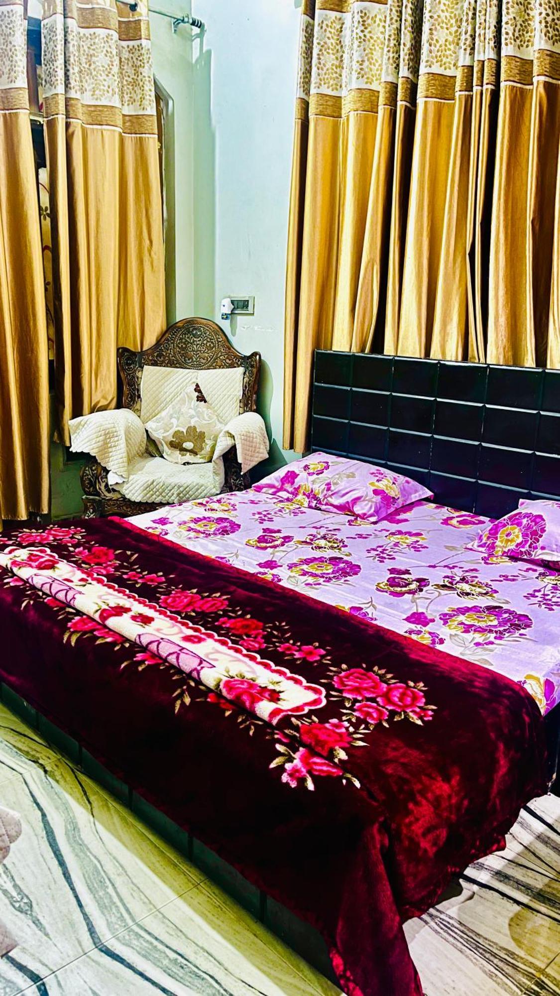Chandan Homestay อัลลอฮาบาด ภายนอก รูปภาพ